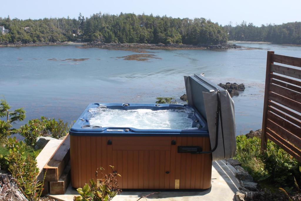 Cygnet Cove Suites Ucluelet Buitenkant foto