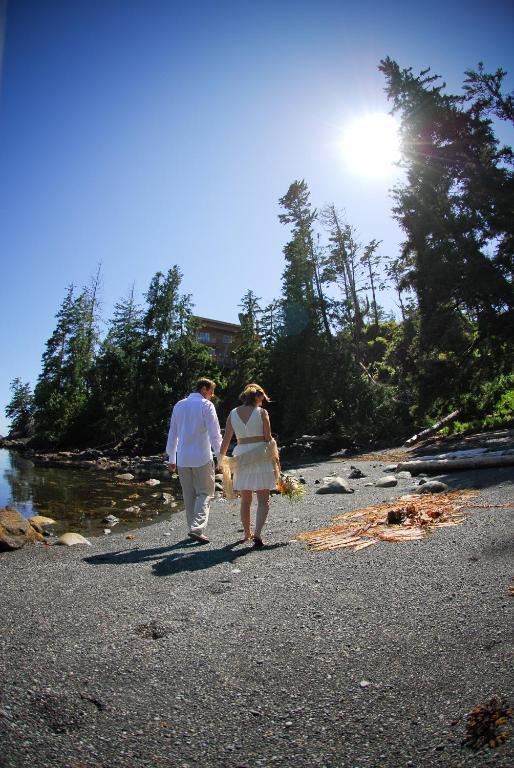 Cygnet Cove Suites Ucluelet Buitenkant foto